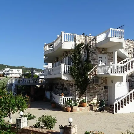 Butrinti Apartments Pensjonat *