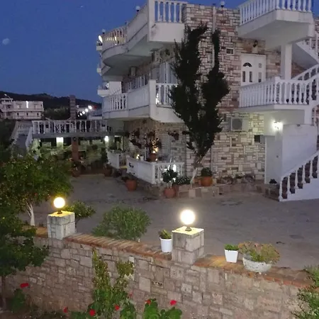 Butrinti Apartments *